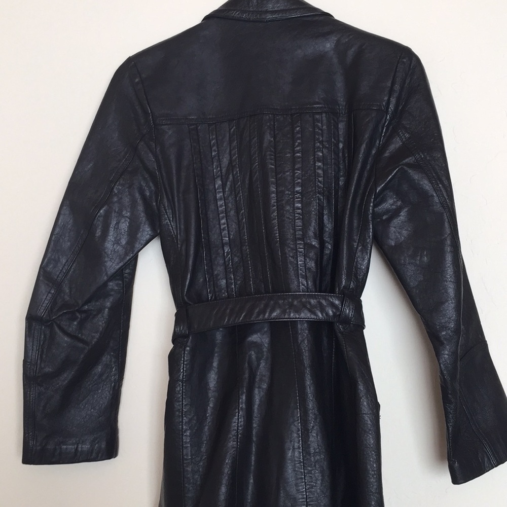 Leather jacket - Picture 2 of 3